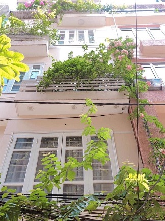 Cho thuê nhà 5 tầng tại ngõ 5 Láng Hạ, Đống Đa, Hà Nội.