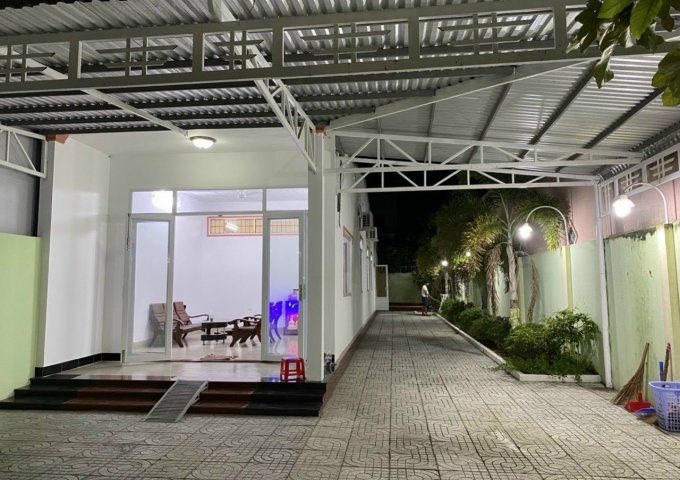 Xả lỗ giá sập sàn. Nhà và đất giá chỉ hơn 8tr/m2. Nhà và đất hẻm 1258/4A Nguyễn Trung Trực- An Hòa -  thị xã Rạch Gía - Kiên giang