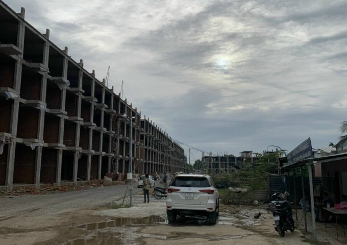 Bán nhà thô hoàn thiện mặt tiền dự án AMILAND (Thuỳ Dương) , đường Lê Lợi , P. Cái Khế . Giá 11 tỷ