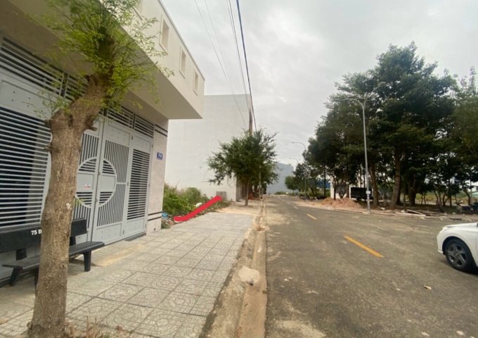 Chính Chủ Cần Bán Lô Đất Mặt Đường Đẹp Tại Phường Phước Nguyên - Tx Bà Rịa - Tỉnh Bà Rịa Vũng Tàu  .