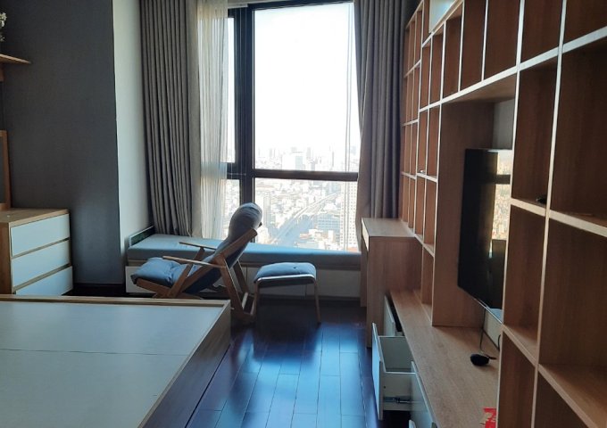 Bán gấp căn hộ 2 ngủ sáng, 109m2 tầng trung Royal city, Giá 4,1 tỷ, LH: 0967839010