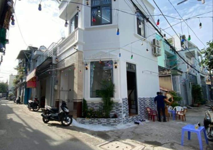 Bán nhà căn góc 2 mặt hẻm, 1 trục, HXH cách 50m ra MT đường Phạm Văn Chiêu, Gò Vấp Giá chỉ 3.1 Tỷ.