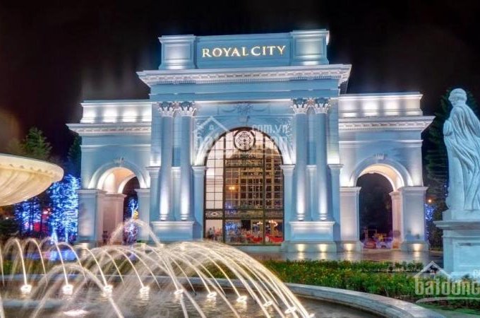 Cần bán nhanh căn hộ thuộc dự án Royal City Thanh Xuân Hà Nội nhà R5 tầng 21 giá 5,8 tỷ diện tích 85m2 