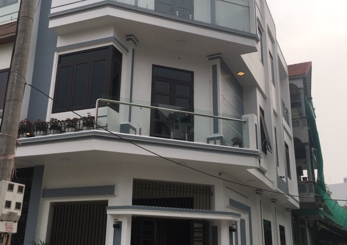 Chính chủ bán nhà 3 tầng, 61m2, 2 mặt ngõ, phường Tiền Phong, giá tốt.