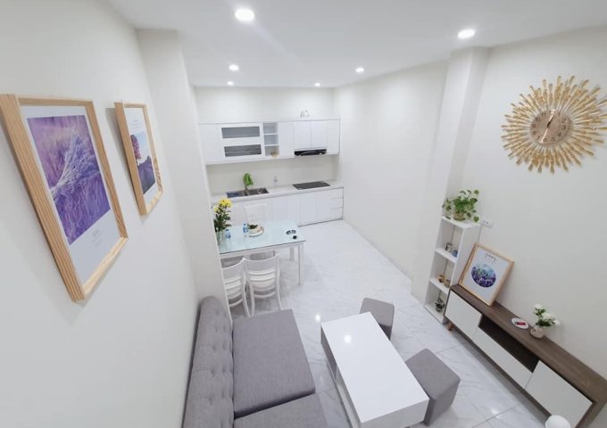 Bán nhà Hồ Ba Mẫu, Đống Đa, 30m2, 4T, MT6.6m, giá 2.65 tỷ.