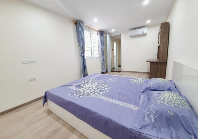 Bán nhà Hồ Ba Mẫu, Đống Đa, 30m2, 4T, MT6.6m, giá 2.65 tỷ.