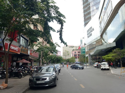 Cho thuê nhà Quận 1- Nhà MT đường Nguyễn Bỉnh Khiêm