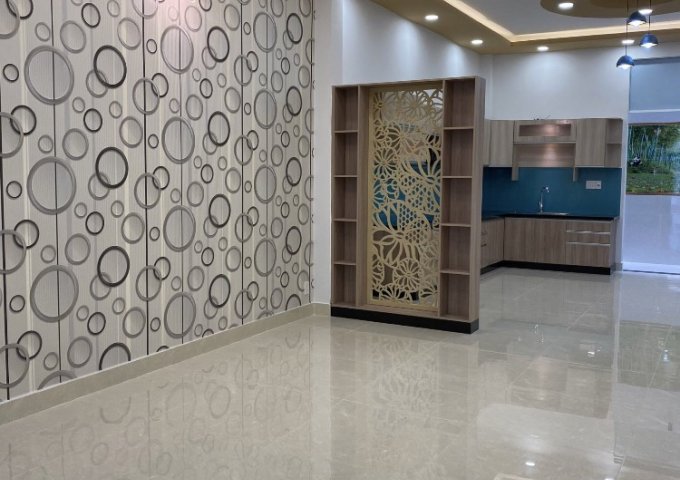 Bán nhà mặt tiền 16m nhựa số 60 Đường DC11, P Sơn Kỳ, 4x14m trệt 2 lầu sân thượng. Giá 6,3 tỷ Lh: 0948944100