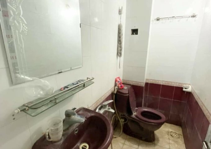 Cho thuê nhà 4 tầng x38m2 ngõ 595 lĩnh nam