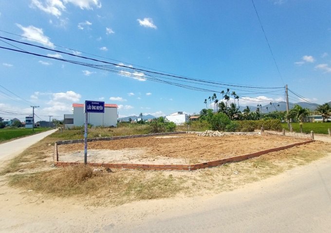 Cần Bán Lô Góc Hiếm 3 Mặt Tiền Đường Lớn: Lầu Ông Huyện và đường Đầu Cầu cực đẹp.