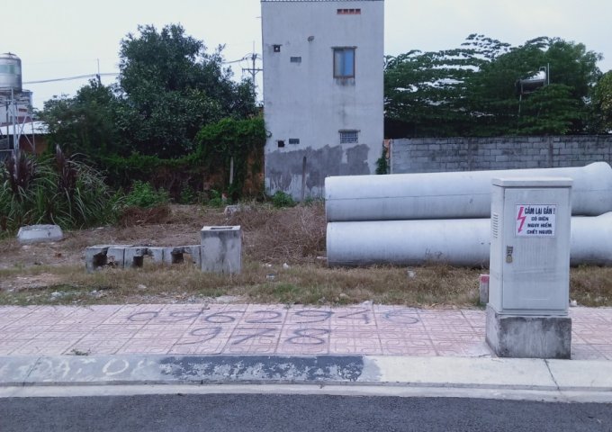 BÁN GẤP LÔ ĐẤT ĐẸP, VUÔNG VẮN - XÃ PHƯỚC VĨNH AN - CỦ CHI. LH: 0908.169.609