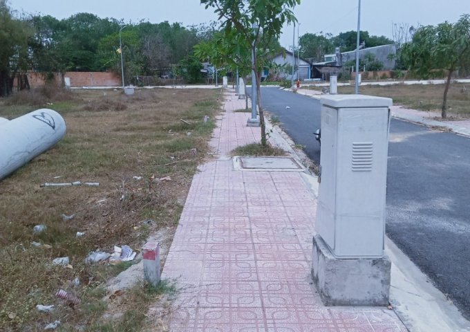 BÁN GẤP LÔ ĐẤT ĐẸP, VUÔNG VẮN - XÃ PHƯỚC VĨNH AN - CỦ CHI. LH: 0908.169.609