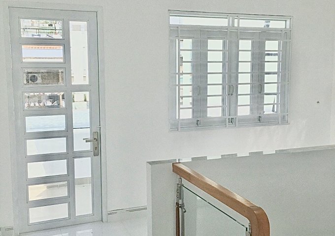 Cần Bán hoặc cho thuê nhà đẹp mới xây P15 QTB.