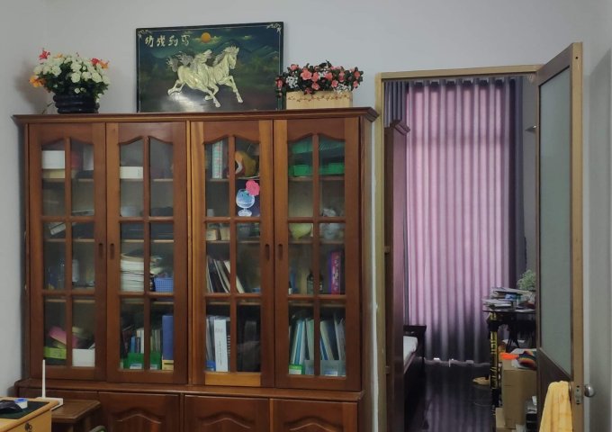 CHÍNH CHỦ CẦN BÁN NHÀ 3 TẦNG HẺM XE TẢI CHẠY TẠI HUỲNH VĂN BÁNH, PHƯỜNG 14, QUẬN PHÚ NHUẬN, HCM