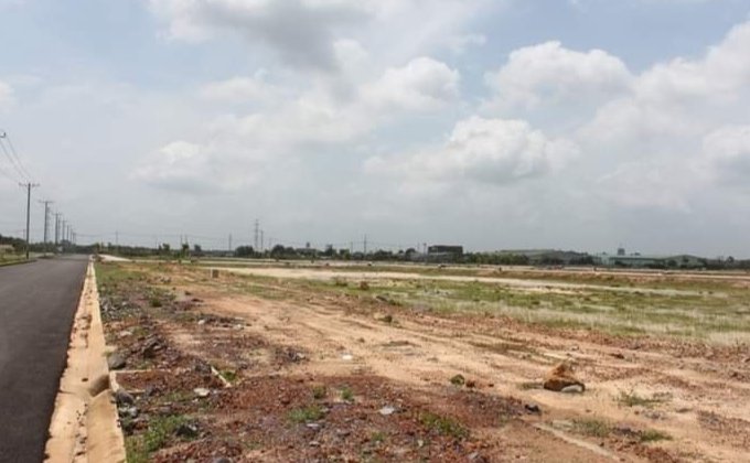 CHỈ 300TR SỞ HỮU NGAY LÔ ĐẤT 1000M2 , THỔ CƯ 100M ,MẶT TIỀN ĐƯỜNG NHÀ NƯỚC 25M THỂ HIỆN TRÊN SỔ