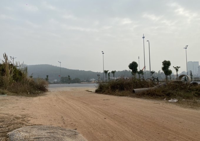 Chính chủ bán mảnh đất ở ngã 3 Hùng Thắng, Hạ Long,  Quảng Ninh