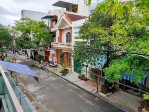 Gia đình cần bán gấp mảnh đất tại đường Nguyễn Khoa Chiêm- quận Cẩm Lệ- TP Đà Nẵng.