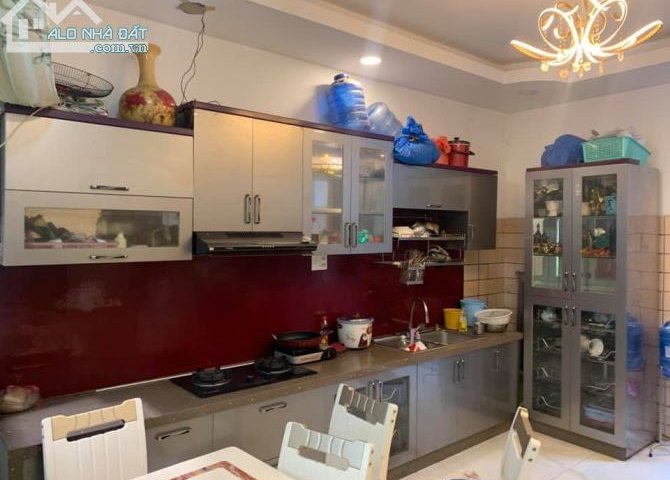 BÁN NHÀ ĐƯỜNG LÊ VĂN LƯƠNG 1 XẸT HẺM XE HƠI NẰM NGAY TT QUẬN 7,ĐI BỘ RA NGÃ 4 NGUYỄN THỊ THẬP+LÊ VĂN LƯƠNG,QUA QUẬN 1 MẤT 5 PHÚT,80M2 GIÁ HẠT RẺ CHỈ CÓ 5,6 TỶ