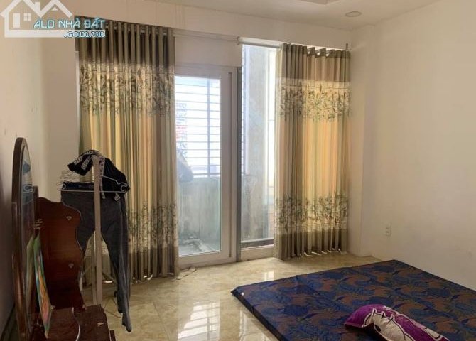 BÁN NHÀ ĐƯỜNG LÊ VĂN LƯƠNG 1 XẸT HẺM XE HƠI NẰM NGAY TT QUẬN 7,ĐI BỘ RA NGÃ 4 NGUYỄN THỊ THẬP+LÊ VĂN LƯƠNG,QUA QUẬN 1 MẤT 5 PHÚT,80M2 GIÁ HẠT RẺ CHỈ CÓ 5,6 TỶ