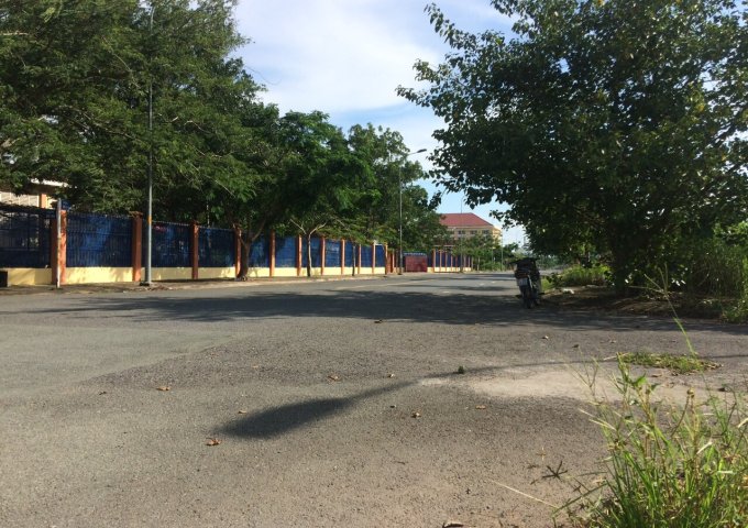 cần bán nền biệt thự khu dân cư an phú tây bình chánh. lô góc đường chính đẹp nhất dự án.