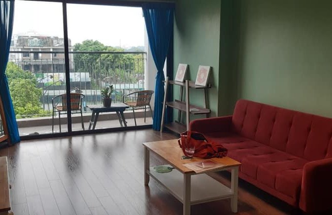Cho thuê căn hộ chung cư 3 ngủ tại Việt Hưng, 125m2, giá 6.5tr/th. Lh: 0389544873