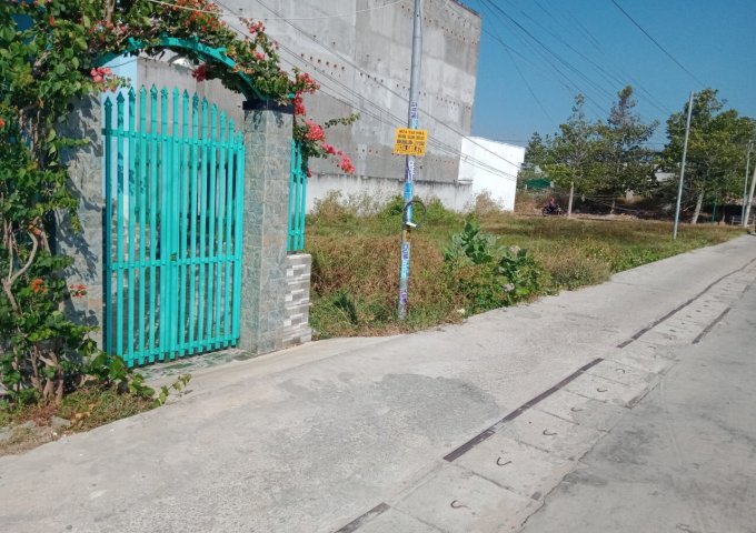 CẦN BÁN CĂN NHÀ 2 MẶT HẺM MỚI XÂY NĂM 2018 ,ĐƯỜNG TRẦN HƯNG ĐẠO, THỊ TRẤN LONG HẢI, HUYỆN LONG ĐIỀN, BÀ RỊA - VŨNG TÀU.LH 0934820168