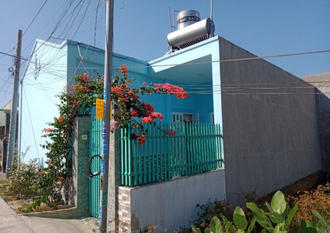 CẦN BÁN CĂN NHÀ 2 MẶT HẺM MỚI XÂY NĂM 2018 ,ĐƯỜNG TRẦN HƯNG ĐẠO, THỊ TRẤN LONG HẢI, HUYỆN LONG ĐIỀN, BÀ RỊA - VŨNG TÀU.LH 0934820168