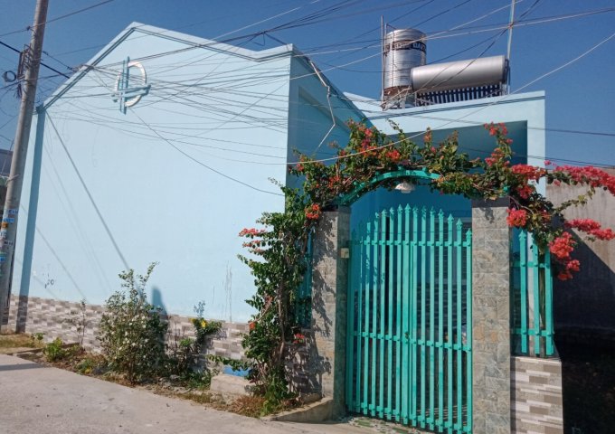 CẦN BÁN CĂN NHÀ 2 MẶT HẺM MỚI XÂY NĂM 2018 ,ĐƯỜNG TRẦN HƯNG ĐẠO, THỊ TRẤN LONG HẢI, HUYỆN LONG ĐIỀN, BÀ RỊA - VŨNG TÀU.LH 0934820168