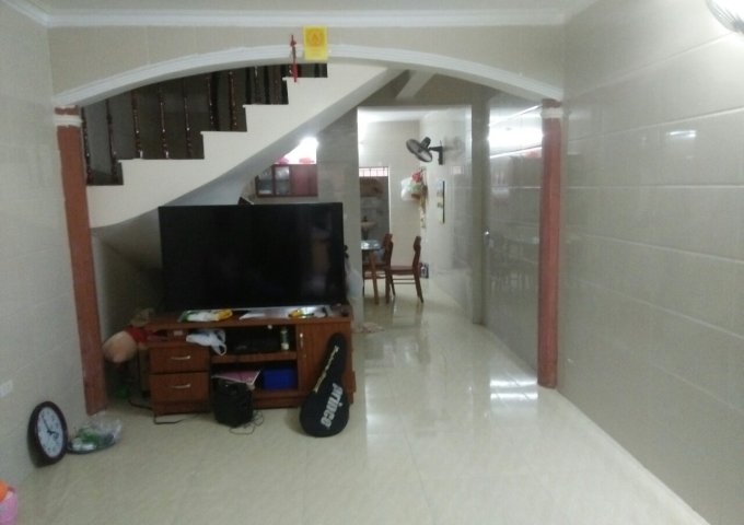 Cho thuê nhà Ngõ 79 Triều Khúc 60m2*3.5T ,ĐCB, Oto cách 50m 