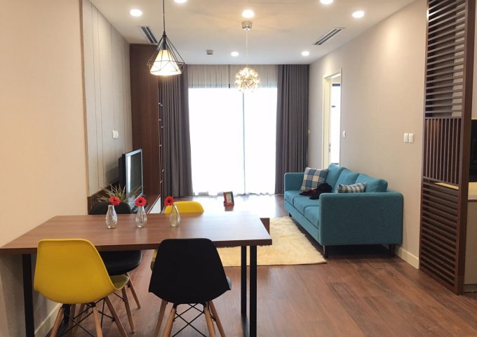 Vì chuyển nơi làm việc tôi bán căn hộ 2 phòng ngủ 79m đủ nội thất Việt Đức Complex O9858OO2O5