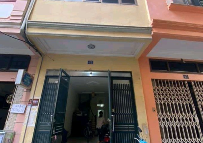 BÁN NHÀ NGÕ TRẠI GĂNG QUẬN HAI BÀ TRƯNG diện tích 45m x 4 tầng. Giá 5,5 tỷ.