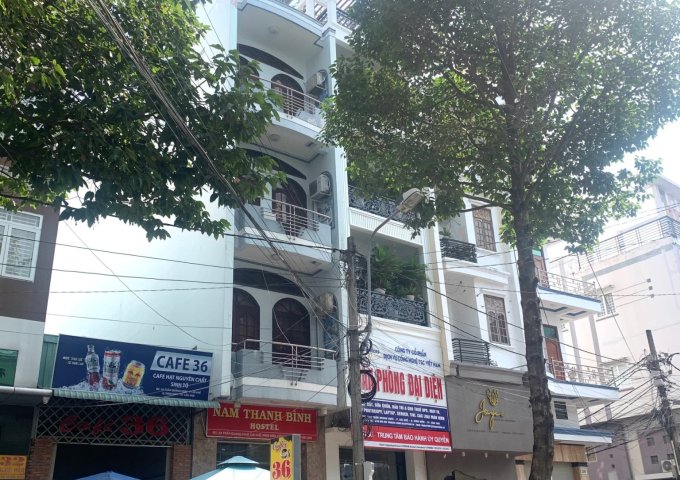 Bán nhà nghỉ 1 trệt 3 lầu 2 mặt tiền đường Trần Quang Khải , có 10 phòng đang kinh doanh , giá tốt 