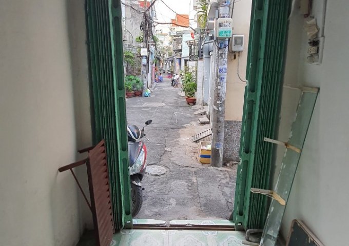 HẺM 4M QUẬN TÂN PHÚ TÌM ĐÂU RA NHÀ DƯỚI 1TỶ CÓ HỘ KHẨU SÀI GÒN.  SỔ HỒNG RIÊNG