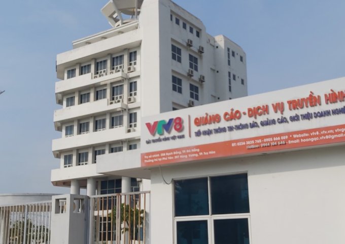 Bán nhà mặt tiền Hùng Vương gần VTV8, nhà mới 3 tầng, giá 8.7 tỷ.