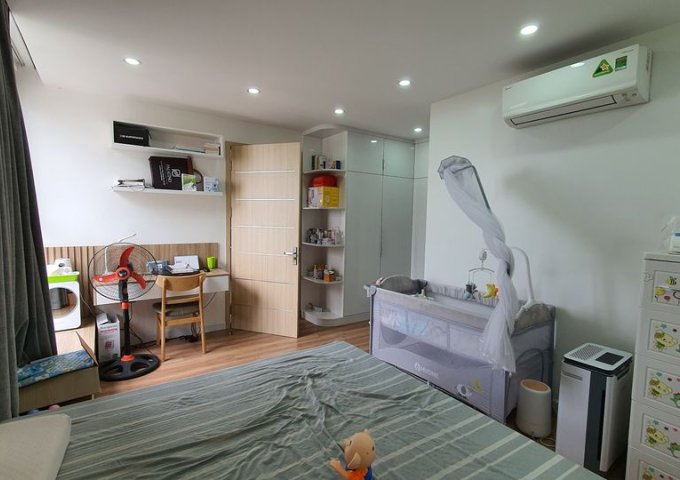 Cho thuê căn hộ 3 phòng ngủ, full đồ tại Green Park Việt Hưng, chỉ  13tr/tháng. Lh 0389544873
