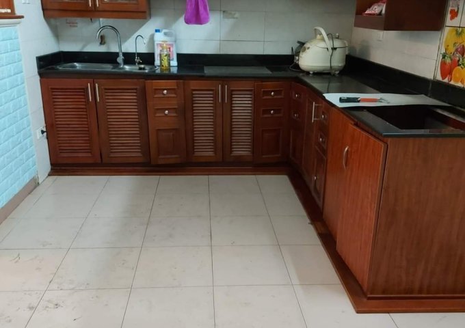 CHÍNH CHỦ BÁN NHÀ 3 TẦNG SỐ 17,NGÕ 98 HOÀNG NGÂN, TRUNG HÒA, CẦU GIẤY, HÀ NỘI . FULL NỘI THẤT. GIÁ TỐT, LH 0868611385