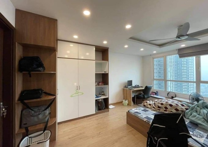 Chính chủ bán nhanh căn hộ chung cư cao cấp Seasons Avenue, Hà Đông, DT 121m2 (view hồ trung văn thoáng)