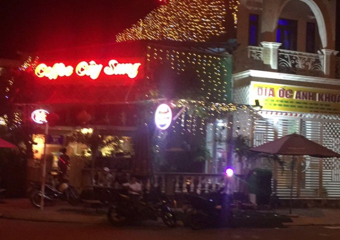 Góc Tuyển Dụng : Cần người phụ bán quán cafe Cây Sung Đường N1 - khu nhà ở TM PHT8 - Bình Chuẩn -Thuận An - Bình Dương