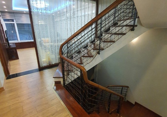 Chính chủ bán nhà Ngõ 558 Nguyễn Văn Cừ, Long Biên, Hà Nội.