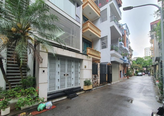 Chính chủ bán nhà Ngõ 558 Nguyễn Văn Cừ, Long Biên, Hà Nội.