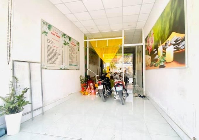 Chính chủ bán  tại khu đắc địa Thi trấn Tân Hiệp, nằm trên Ql 1 ( đối diện với Trường cấp 1 Tân Hiệp , gần bán xe Tân Hồng Liên )