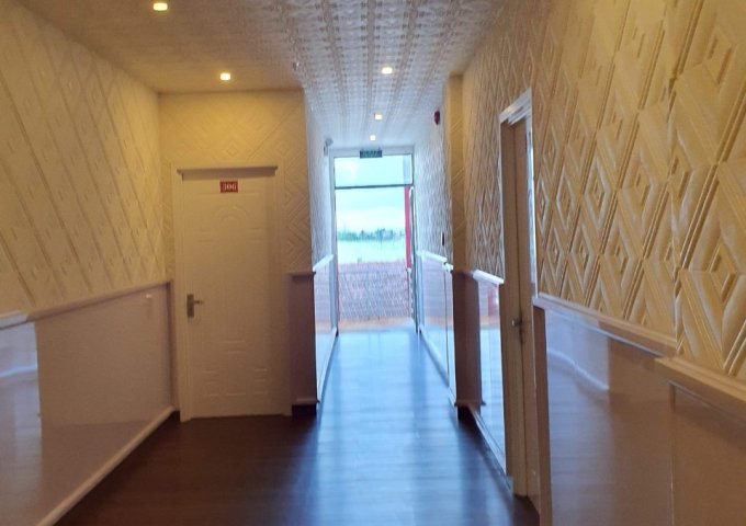 Khách sạn đang hoạt động,doanh thu trung bình 200tr/tháng.