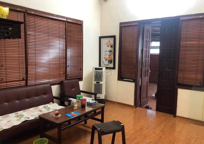 Cho thuê nhà 110 m2 gồm 3 phòng ngủ tại số 6 ngõ 534 đường Bưởi, Vĩnh Phúc, Ba Đình.