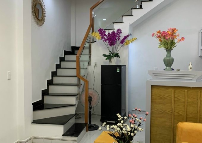 Bán nhà 77/44/ đường chuyên dùng 9,Phú Mỹ,Quận 7