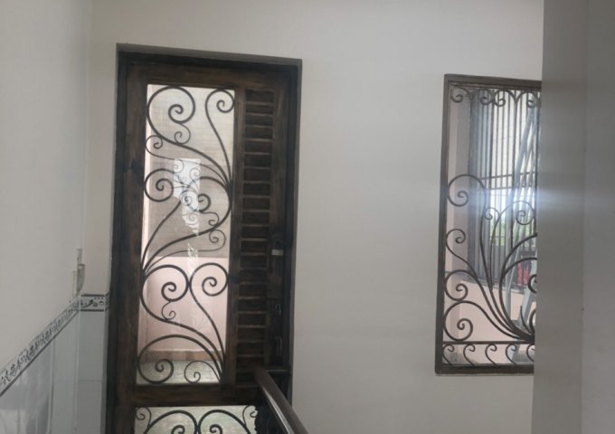 BÁN NHÀ QUẬN 12, MẶT TIỀN ĐƯỜNG THẠCH XUÂN 38, 4X18M, 3 LẦU 5PN, GIÁ CHỈ 5TY700