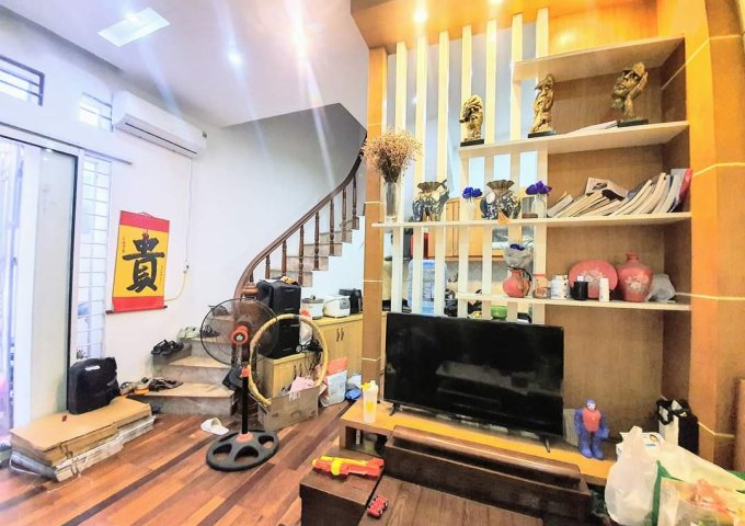 BÁN NHÀ KIM NGƯU - TRUNG TÂM QUẬN HAI BÀ TRƯNG - GẦN Ô TÔ - NHÀ ĐẸP - DÂN XÂY. LH: 0927084761