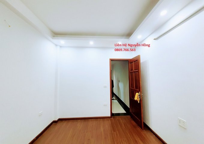 Chỉ Hai Từ : Đẹp + Độc , Bán Nhà Phố Hoàng Mai 46 m2 , 5 tầng.