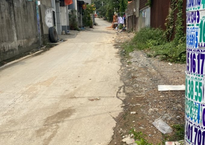 TÔI CHÍNH CHỦ CẦN BÁN LÔ ĐẤT THỔ CƯ MẶT TIỀN 102M2 CẠNH LÀ KHU DU LỊCH SINH THÁI HỐ LANG TẠI DĨ AN, BÌNH DƯƠNG. LIÊN HỆ: 0918 020279.