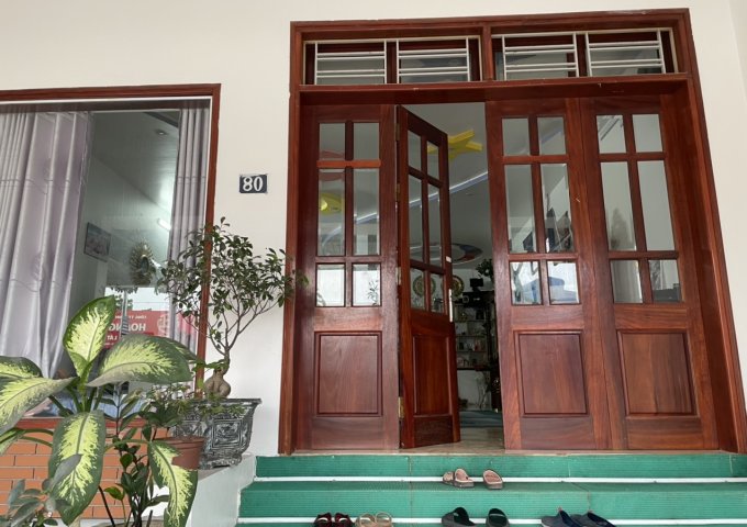 CHÍNH CHỦ CẦN BÁN NHÀ MẶT ĐƯỜNG 2 TẦNG TẠI TỔ 12, P. HỮU NGHỊ, TP. HÒA BÌNH,TỈNH HÒA BÌNH LIÊN HỆ: 0982895999- 0385829999.