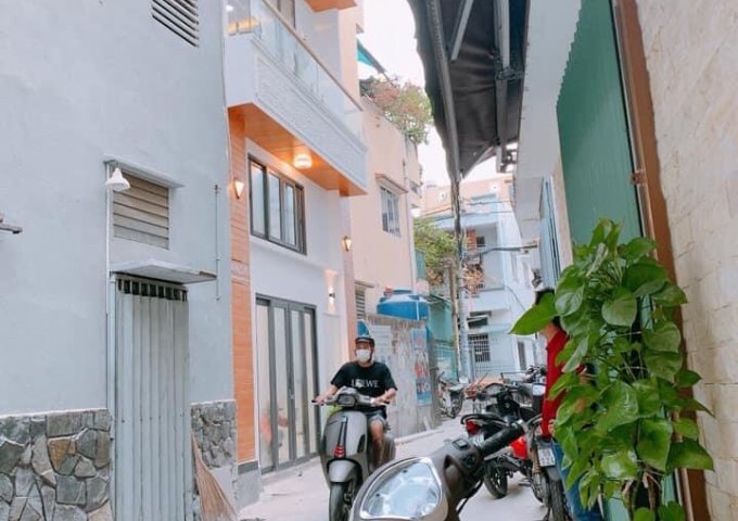 CẦN BÁN NHÀ HẺM XE HƠI HUỲNH VĂN BÁNH, PHÚ NHUẬN